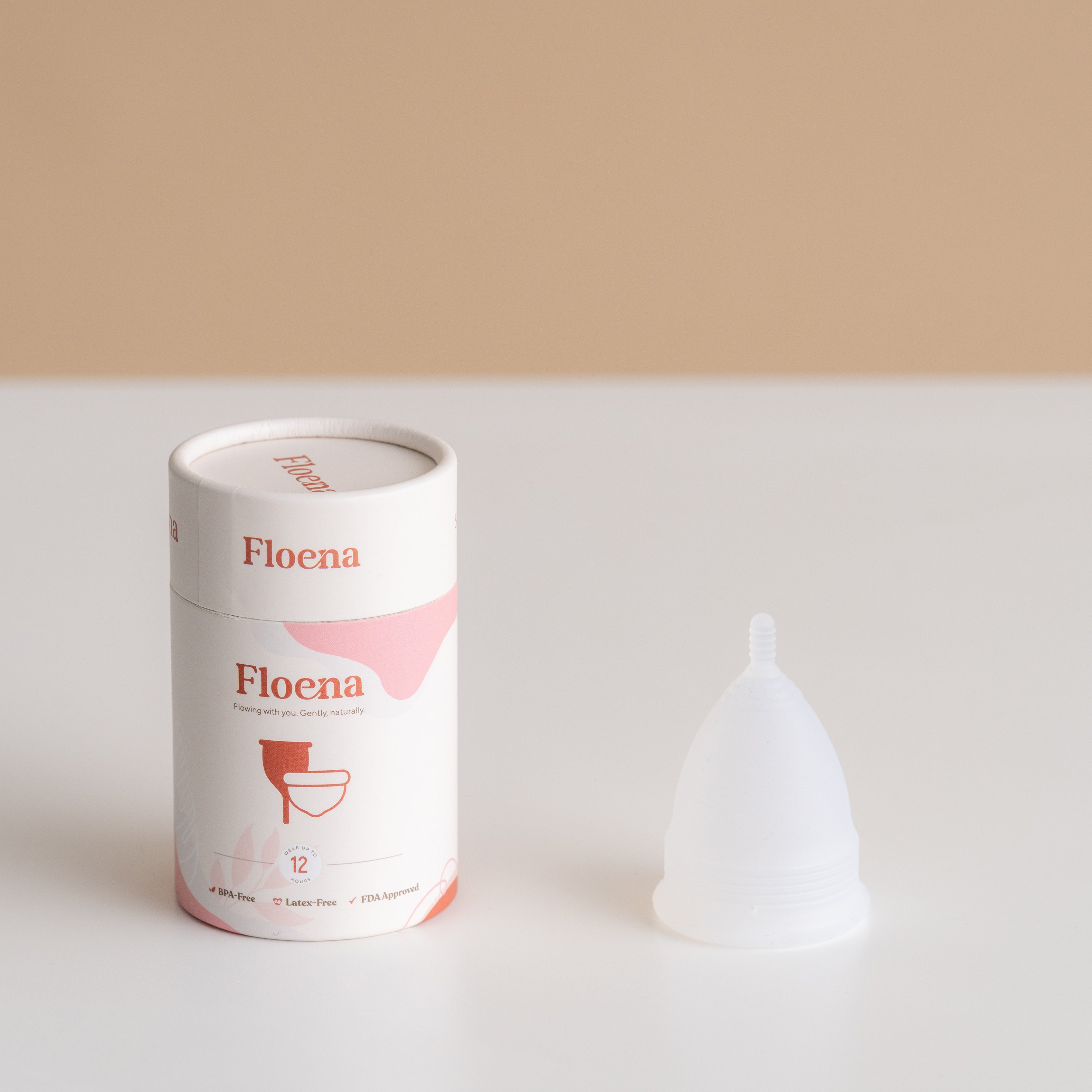 Transparente Floena Menstruationstasse aus medizinischem Silikon – nachhaltiger Periodenschutz