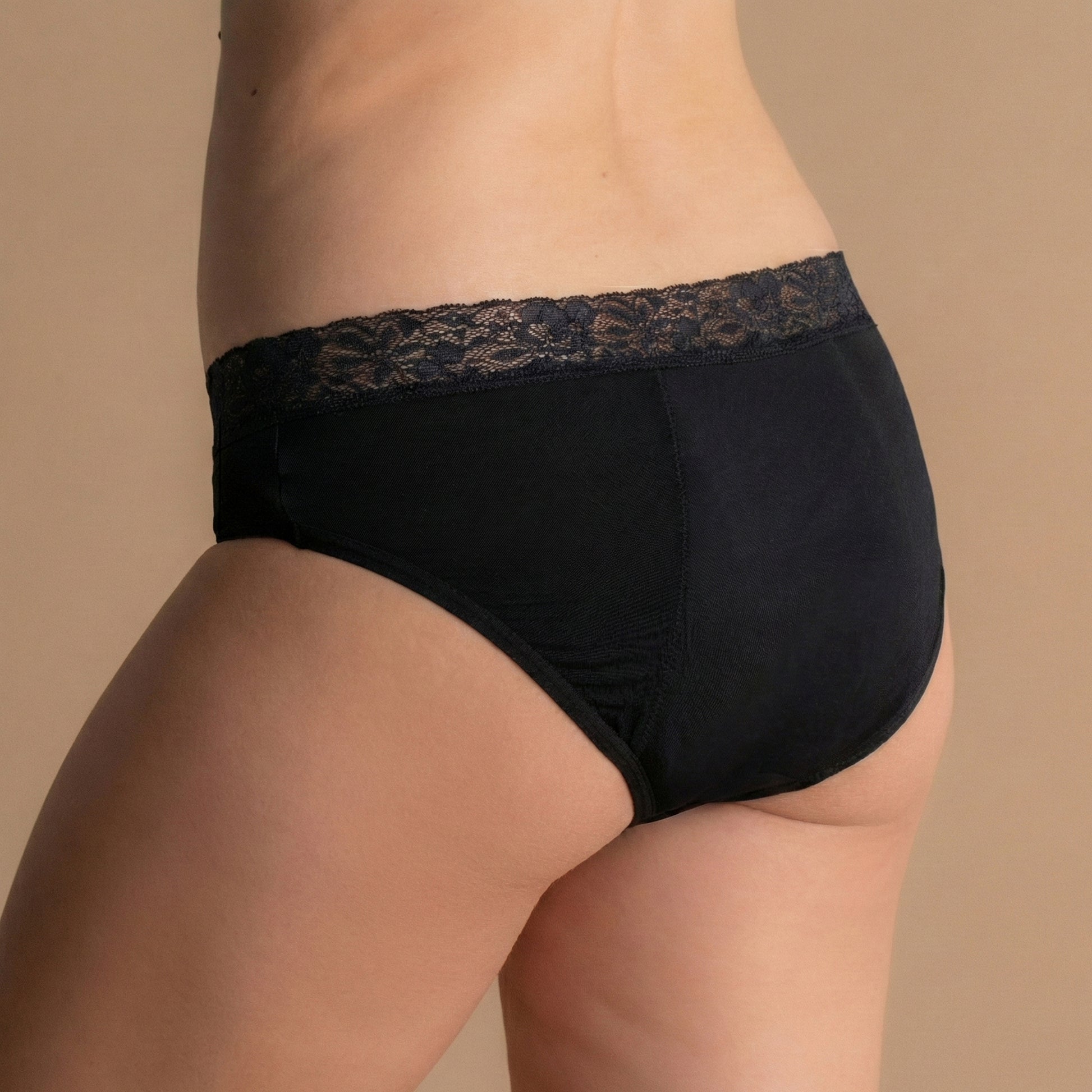 Zadnji pogled na Floena Leakproof Comfort Brief s popolno zaščito pred iztekanjem